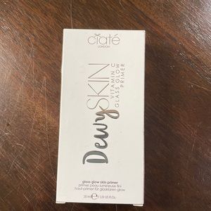 Dewy Skin Primer vitamin C glass glow primer